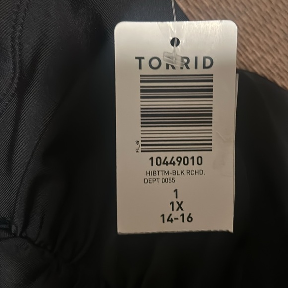 🆕 Torrid High Rise Tummy Control Black Ruched Swim Bathing Suit Bottom 1X💕 - Picture 5 of 9